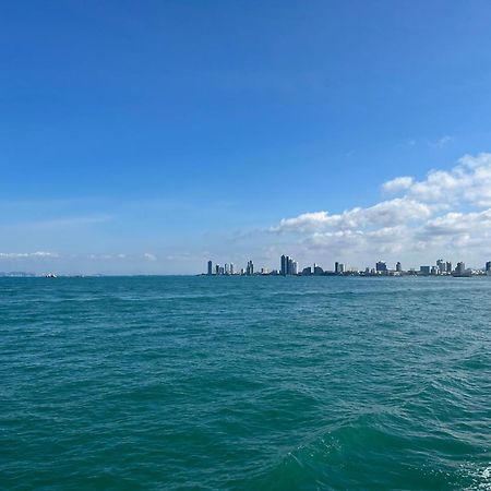 Mina 美景公寓酒店 Pattaya Esterno foto