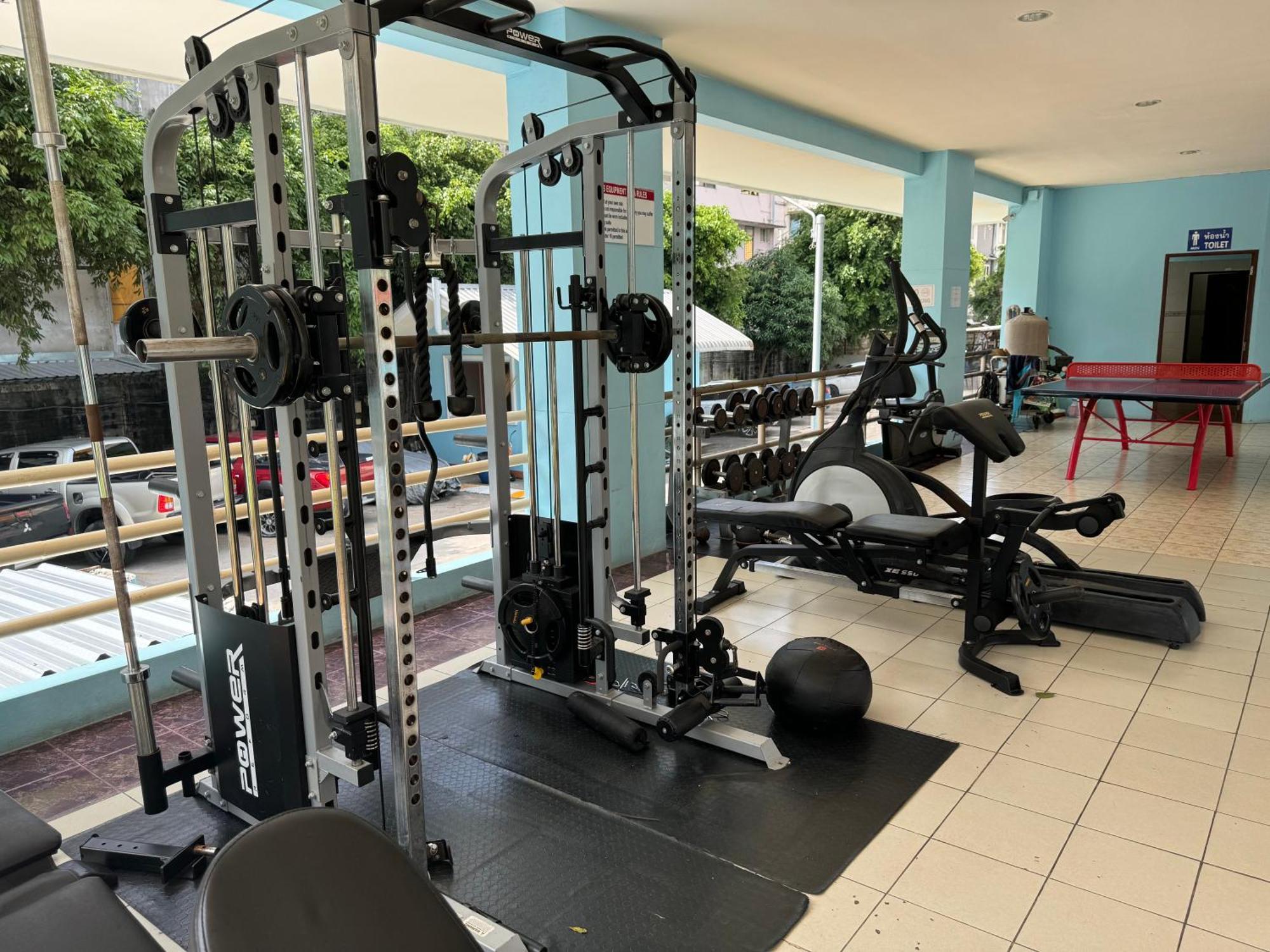 Mina 美景公寓酒店 Pattaya Esterno foto