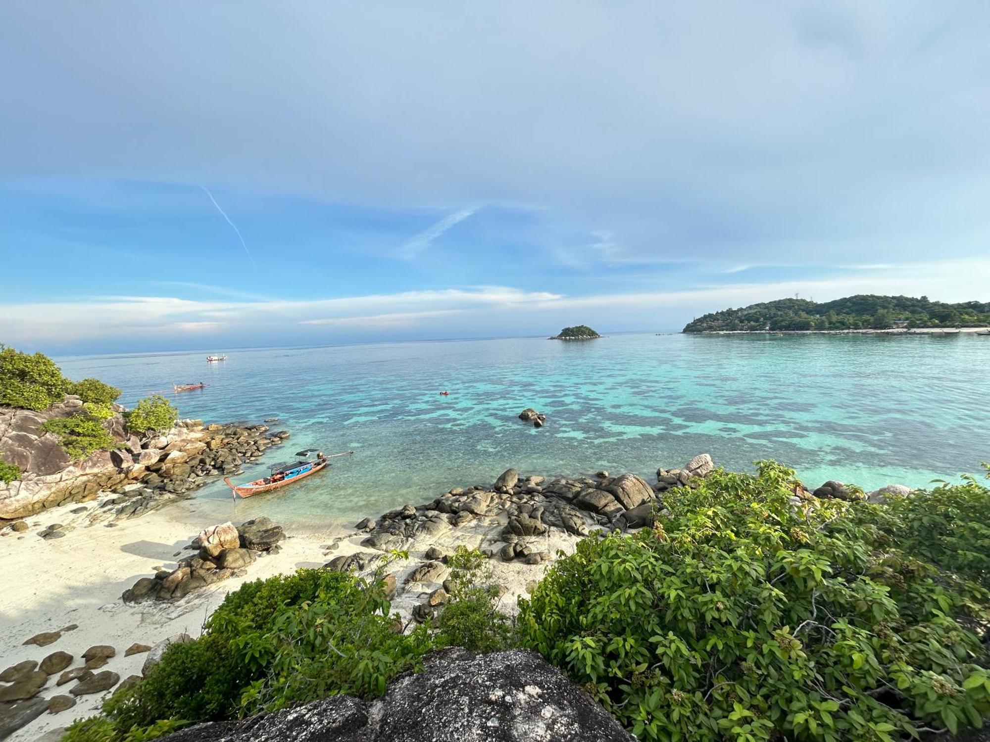 Mina 美景公寓酒店 Pattaya Esterno foto