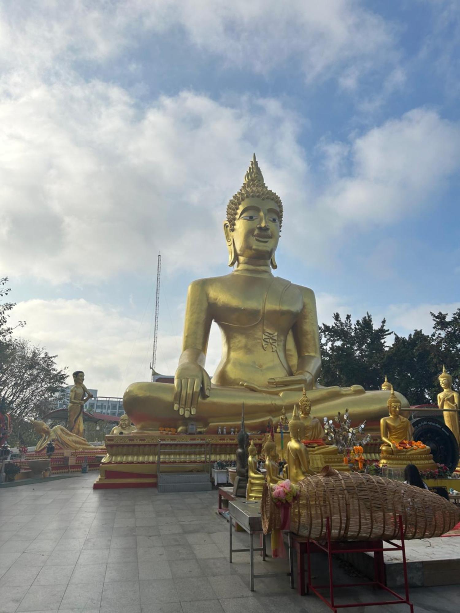 Mina 美景公寓酒店 Pattaya Esterno foto