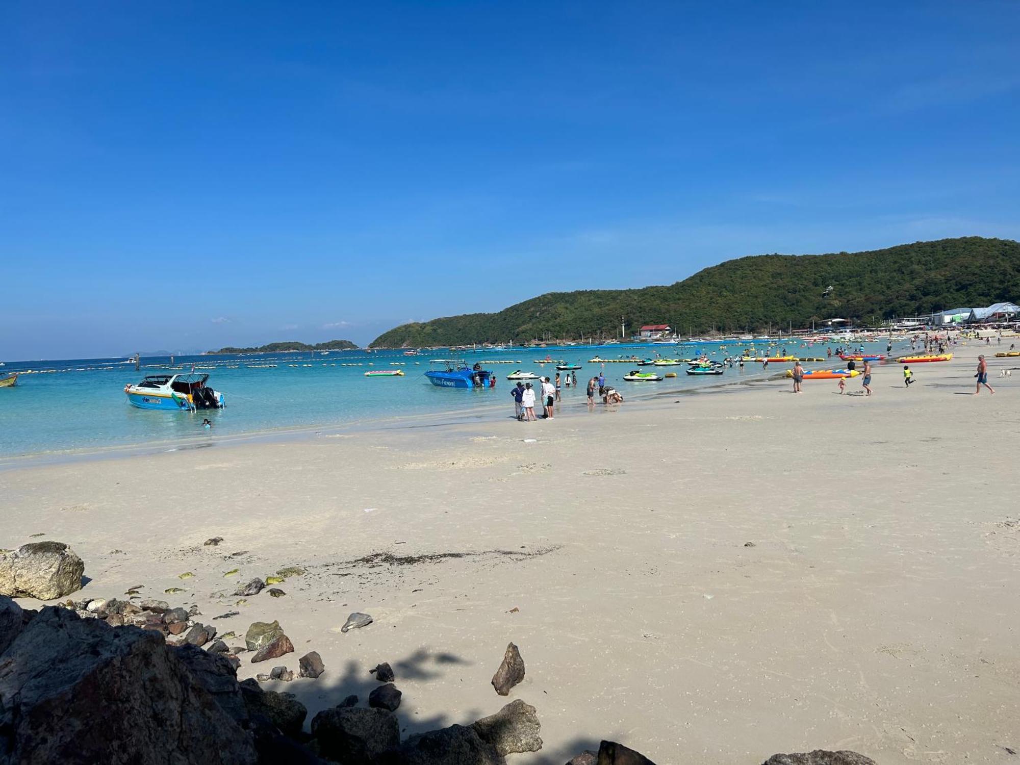 Mina 美景公寓酒店 Pattaya Esterno foto