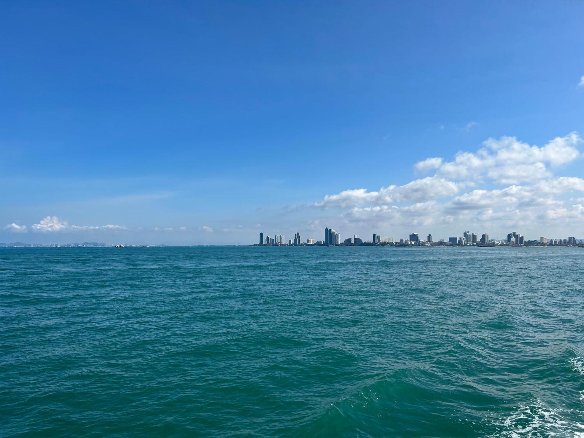 Mina 美景公寓酒店 Pattaya Esterno foto