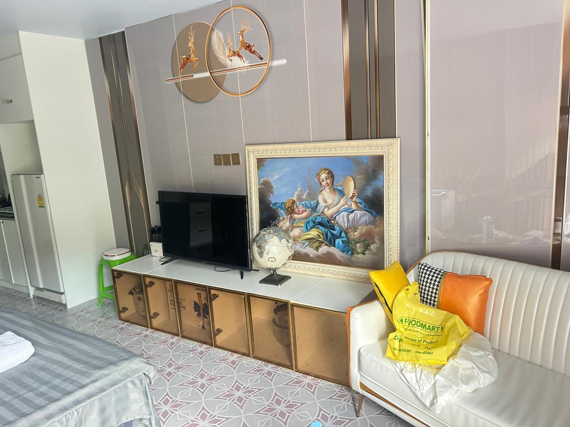 Mina 美景公寓酒店 Pattaya Esterno foto